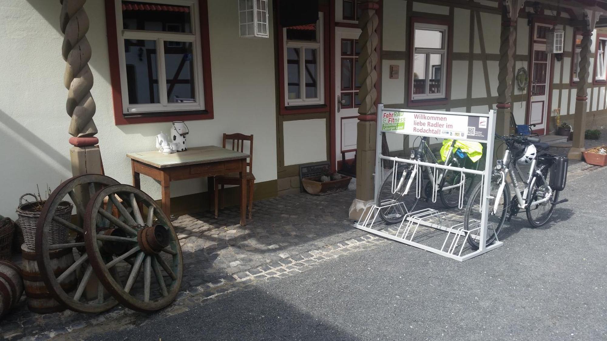 Cafe Im Hof- Bed & Breakfast Streufdorf Zewnętrze zdjęcie