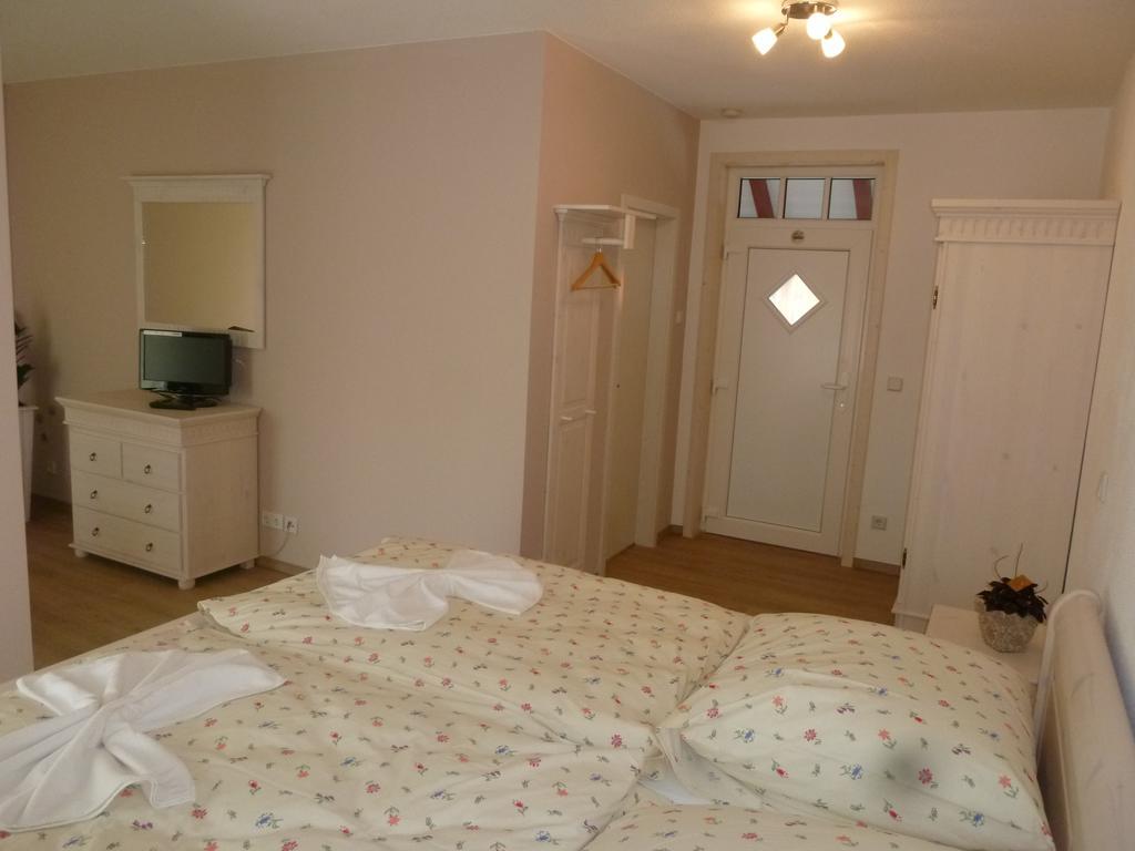 Cafe Im Hof- Bed & Breakfast Streufdorf Zewnętrze zdjęcie