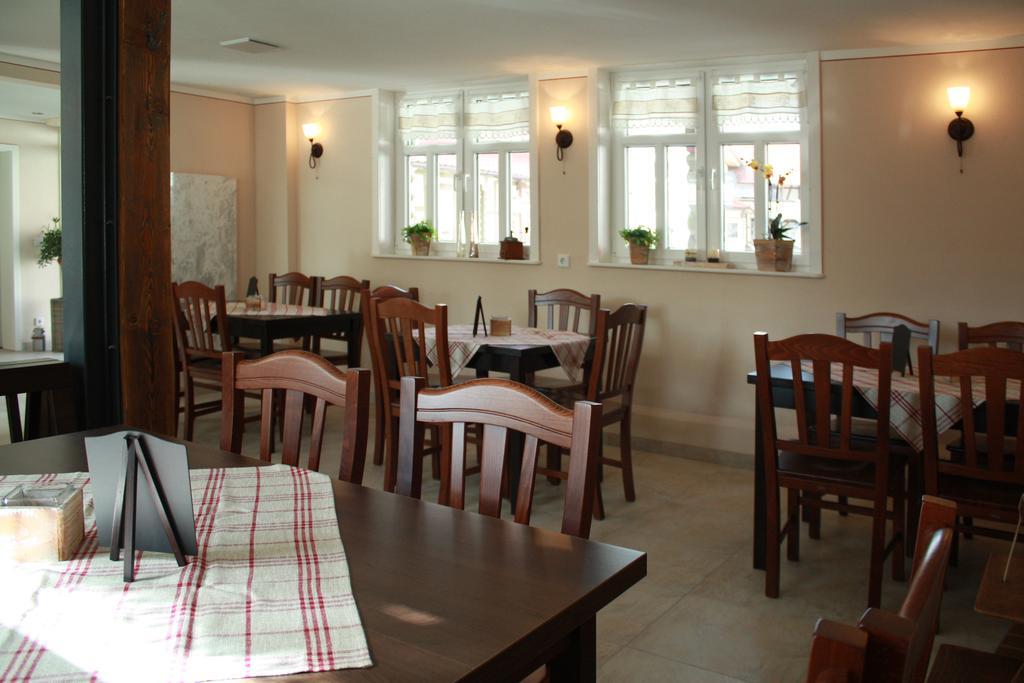 Cafe Im Hof- Bed & Breakfast Streufdorf Zewnętrze zdjęcie