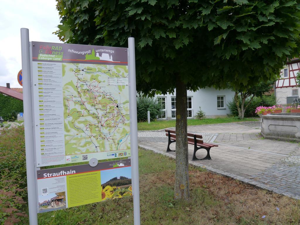 Cafe Im Hof- Bed & Breakfast Streufdorf Zewnętrze zdjęcie