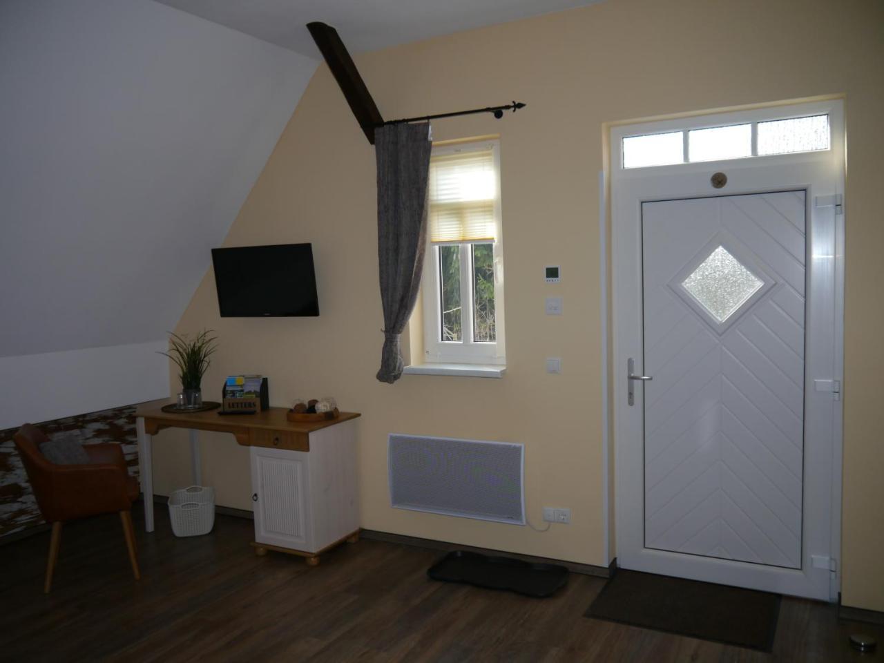Cafe Im Hof- Bed & Breakfast Streufdorf Zewnętrze zdjęcie